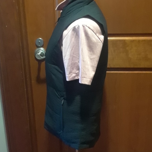 Peter Millar ladies vest - Picture 3 of 5